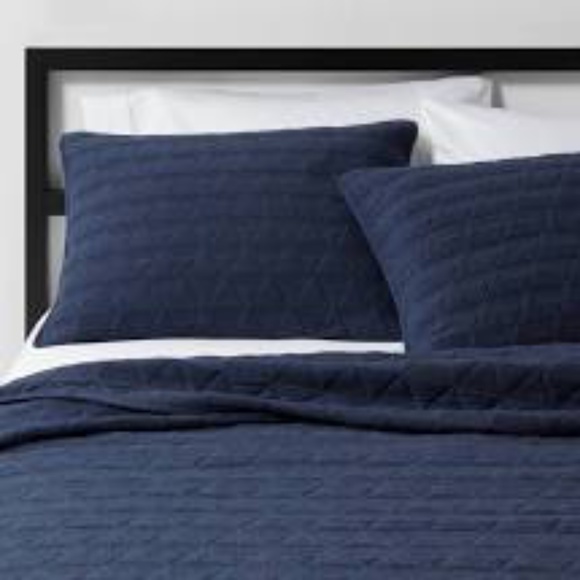 Project 62 + Nate Berkus Jersey Quilt Blue King